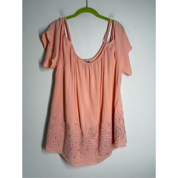 Torrid Peach Challis Eyelet Border Cold Shoulder Casual Top Womans Size 2X - Picture 3 of 11